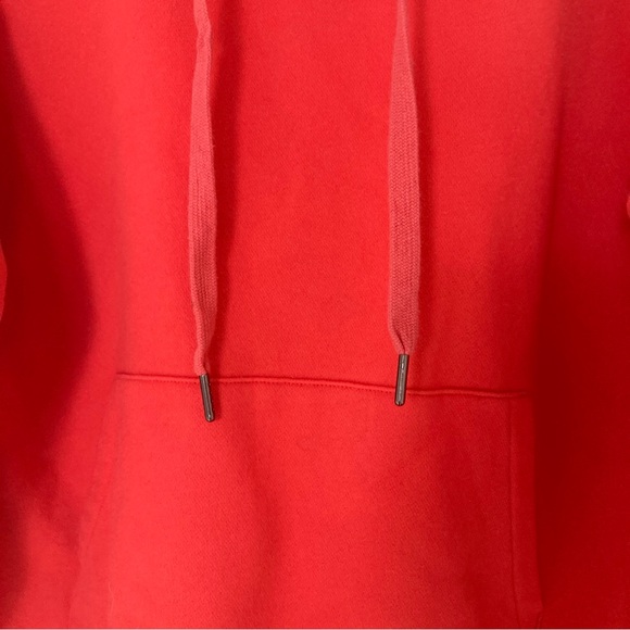 Zella Hoodie
Sweatshirt Long Sleeve
Woman's size S - Picture 16 of 16